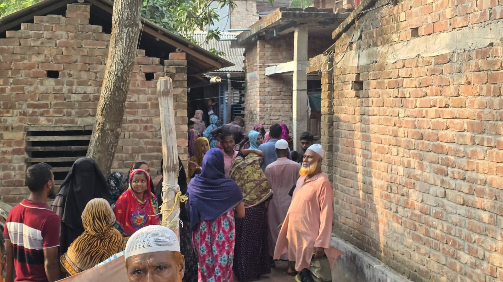 কালিগঞ্জের পুকুরের পানিতে ডুবে কিশোরীর মৃত্যু